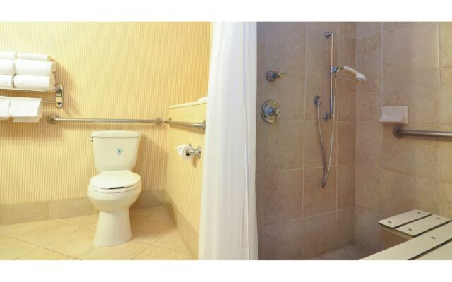 Anaheim Majestic Garden Hotel