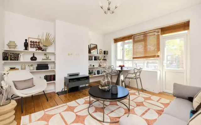 The Holloway Place - Modern 1bdr Flat With Balcony