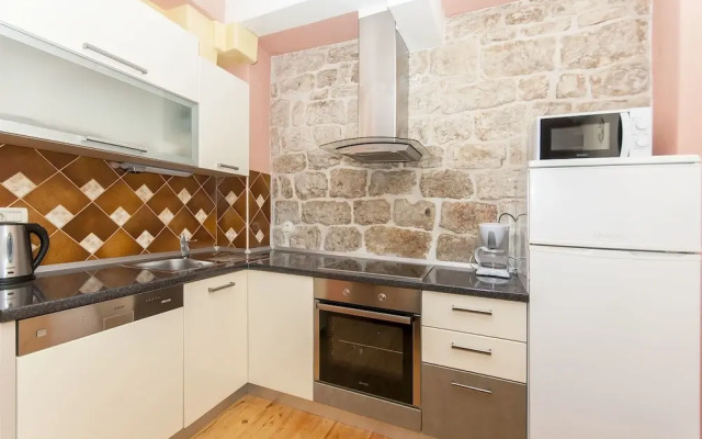 Apartment and Room Ivica