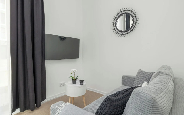 Beautiful Studio Apartments by Renters