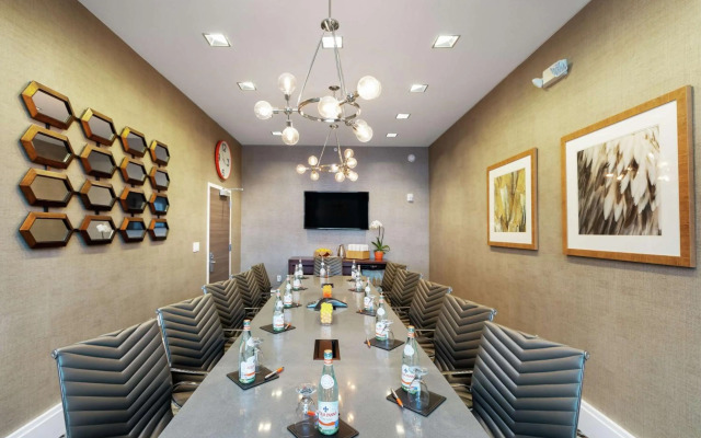 DoubleTree by Hilton Hotel Galveston Beach