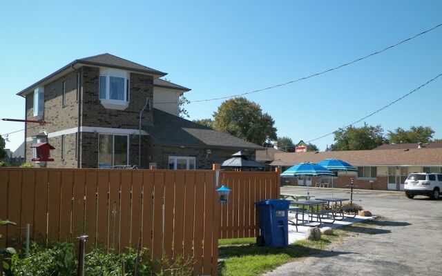 Sun Parlor Motel
