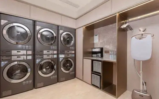 HanTing Hotel (Taixing Binjiang Town Futai Square)