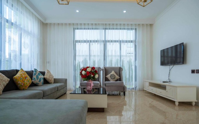 IDC White House Ha Long FLC Golf & Resort – Guest Rooms – Ha Long