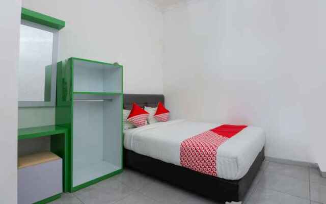 OYO 3245 Srikandi Family Residence