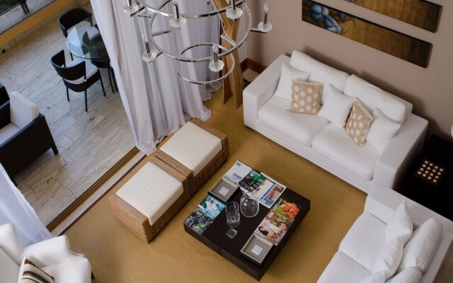 Los Altos Residences