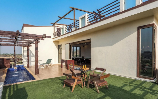 Cosmicstays Luxe Oasis Pool & Bar Villa
