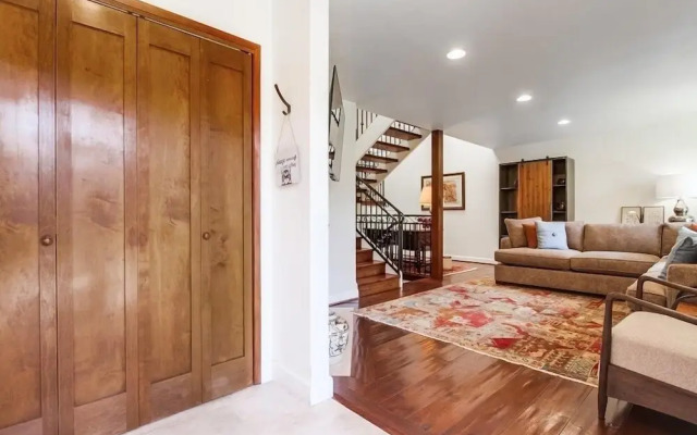 Sbtc161 3 Bedroom Condo