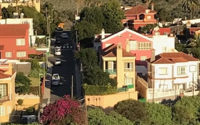 Tafira Alta Vineyard Volcanic apartment