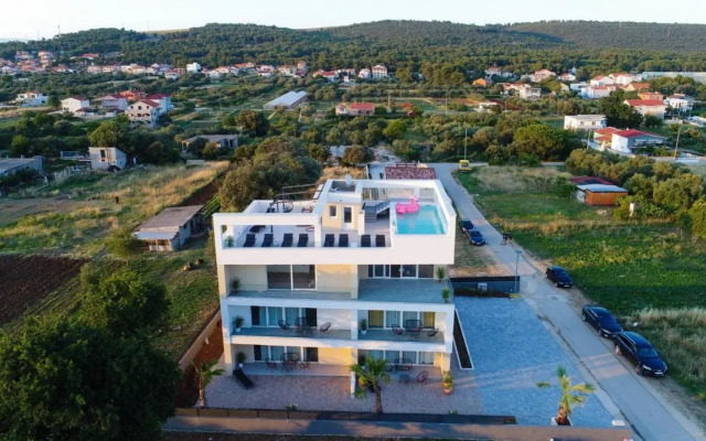 Luxury Apartments La Perla