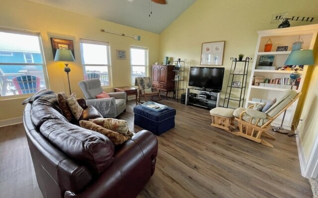 Kay Caye 3 Bedroom Home by Redawning