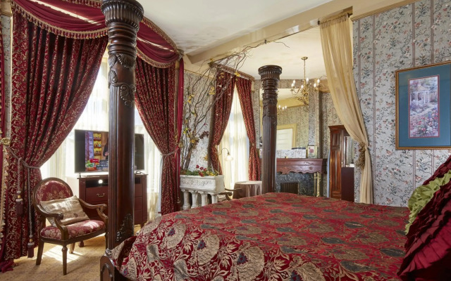 Queen Anne Hotel