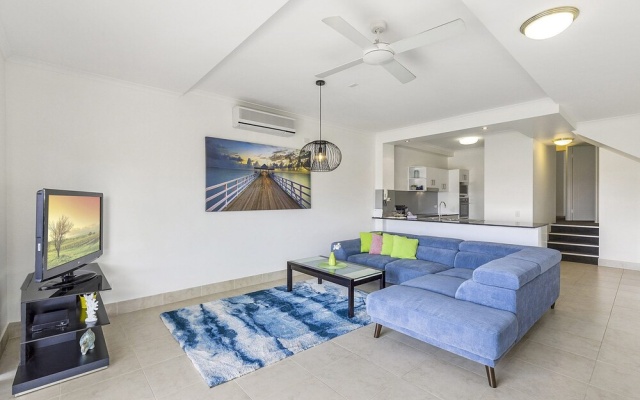 Impressive Views of Noosa - Unit 8 Taralla, 16 Edgar Bennett Avenue Noosa Heads – Guest Rooms – Noosa Heads