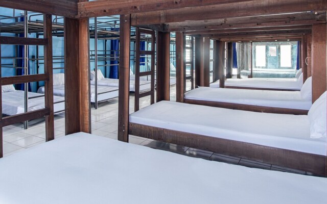 OYO 93433 Bunk Bed Bali