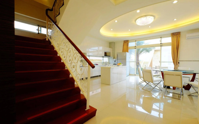 Kuan Pin Four Season Villa