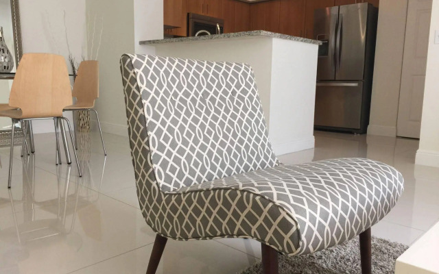 Luxury Suite in Coral Gables by LYX Miami Suites