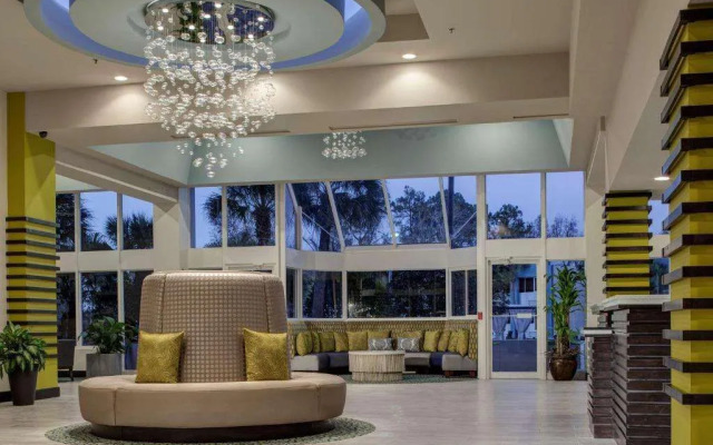 DoubleTree by Hilton Jacksonville Airport