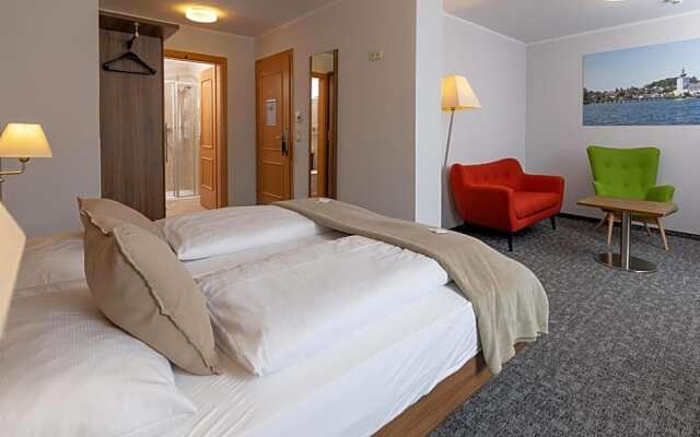 Seehotel im Weyer