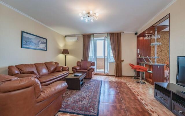 Crown39 (Crown39) on 116 Gaidar Street