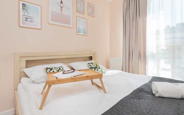 Osiedle Latarników Apartment by Renters