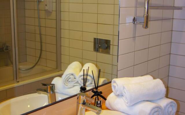 Zaliasis slenis - Self check-in hotel