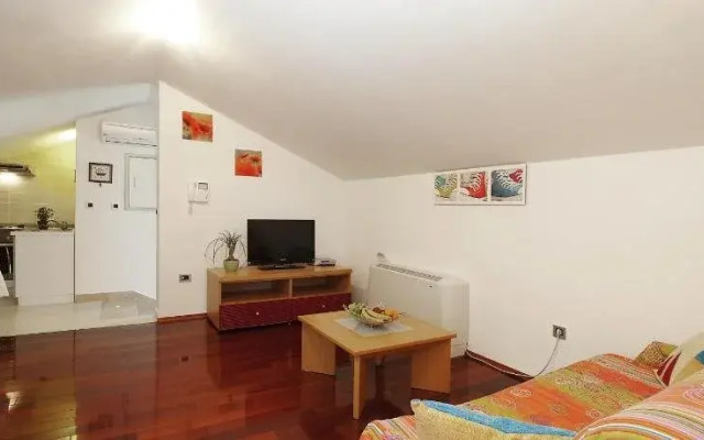 Apartments Elza