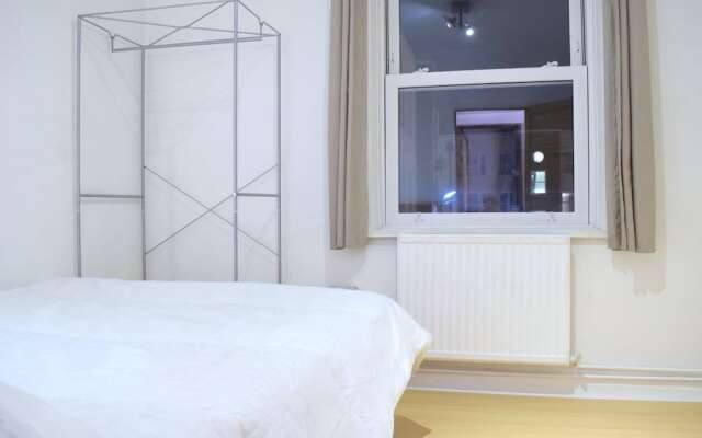 3 Bedroom Flat Sleeps 6 in Bethnal Green