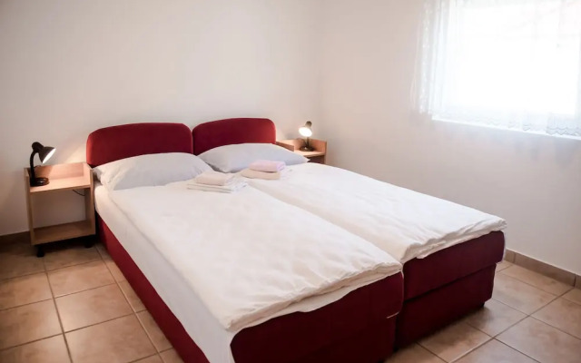 Family guesthouse in forest Ana & Stjepan Nikolic