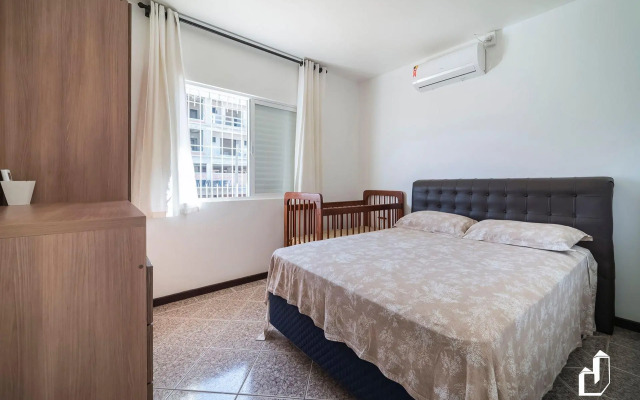 Casa 03 Dormitórios Climatizados com Berço Incluso