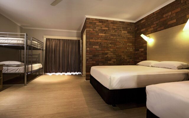 Contour Hotel Katherine