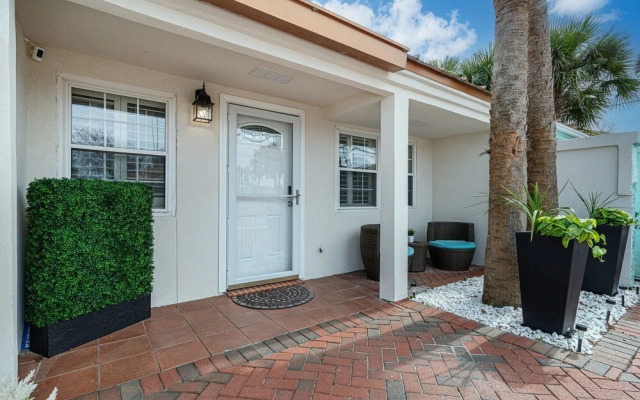 Beachside Palms - Miramar Beach