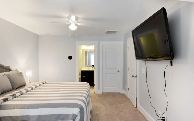 2 bedroom, Pat Garrett Street