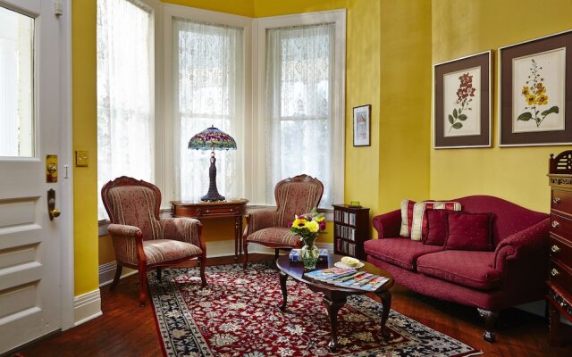 1501 Linden Manor Bed and Breakfast