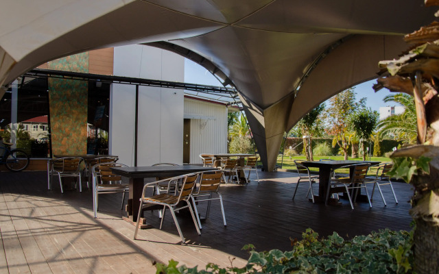 ZhK Bulvar Nadezhd 6 Deluxe Apartment