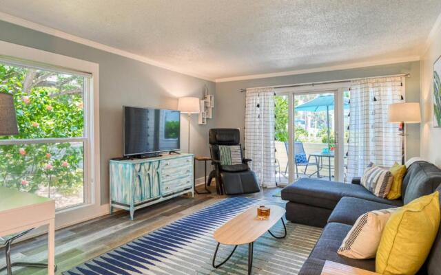 Island Palms Retreat