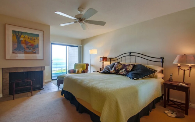 Gorgeous Ocean View Condo with Pool & Spa SURF9 by RedAwning