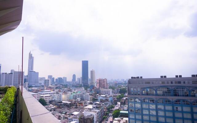 OYO 781 Newravan Bangkok