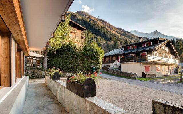 BIOLAY 2 - Alpes Travel - Central Chamonix - Sleeps 6