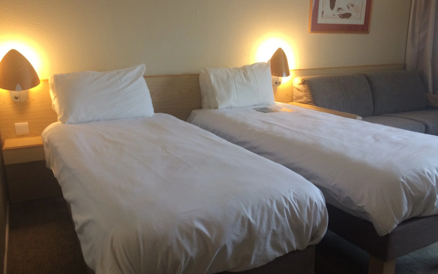 Novotel Manchester West - Image 7