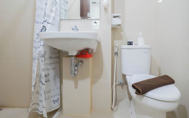 Great Deal And Homey Studio At Transpark Cibubur Apartment