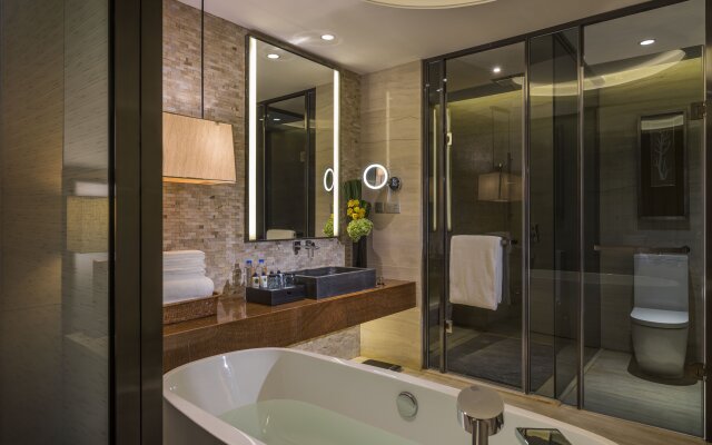 HUALUXE Hotels & Resorts Yangjiang City Center