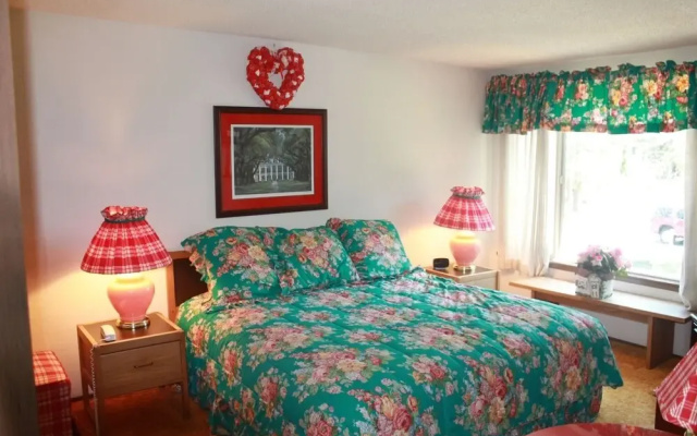 Tennis Village 3 2 Bedroom Apts