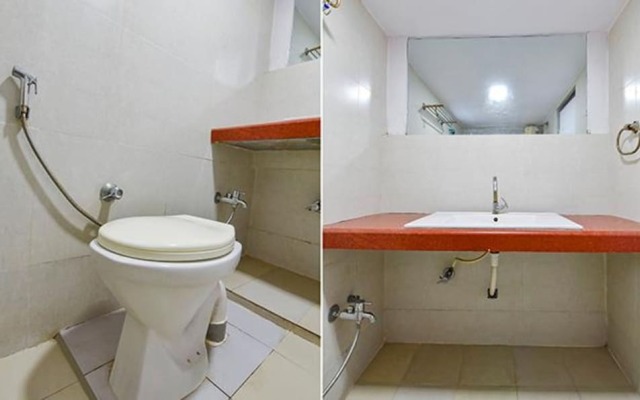 Fabhotel Blue Moon I