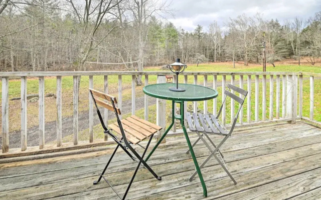 Old Time Catskill Mtn Retreat, Handcrafted Cabin!