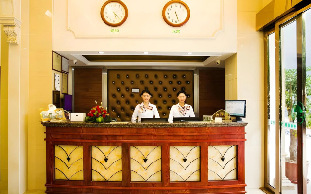 GreenTree Inn Jieyang North Linjiang Road Express Hotel