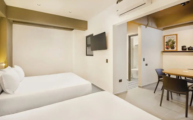 Hotel Attic 33