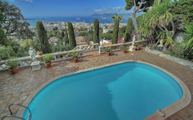 Cannes hills exclusive area fits 20