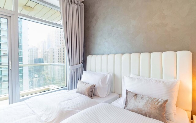 Luxurious 2BR apartment in Dubai Marina