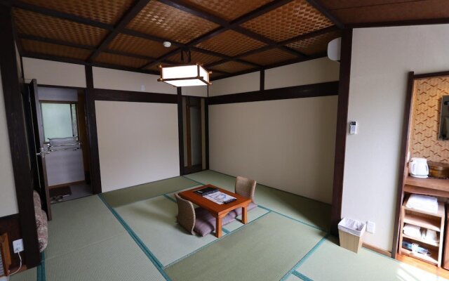 Asante inn - Hostel