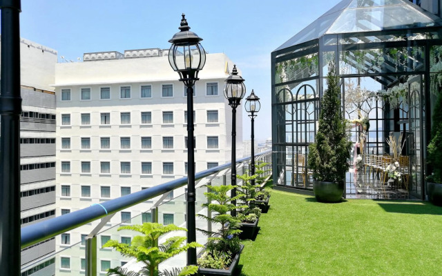 The Granite Luxury Hotel